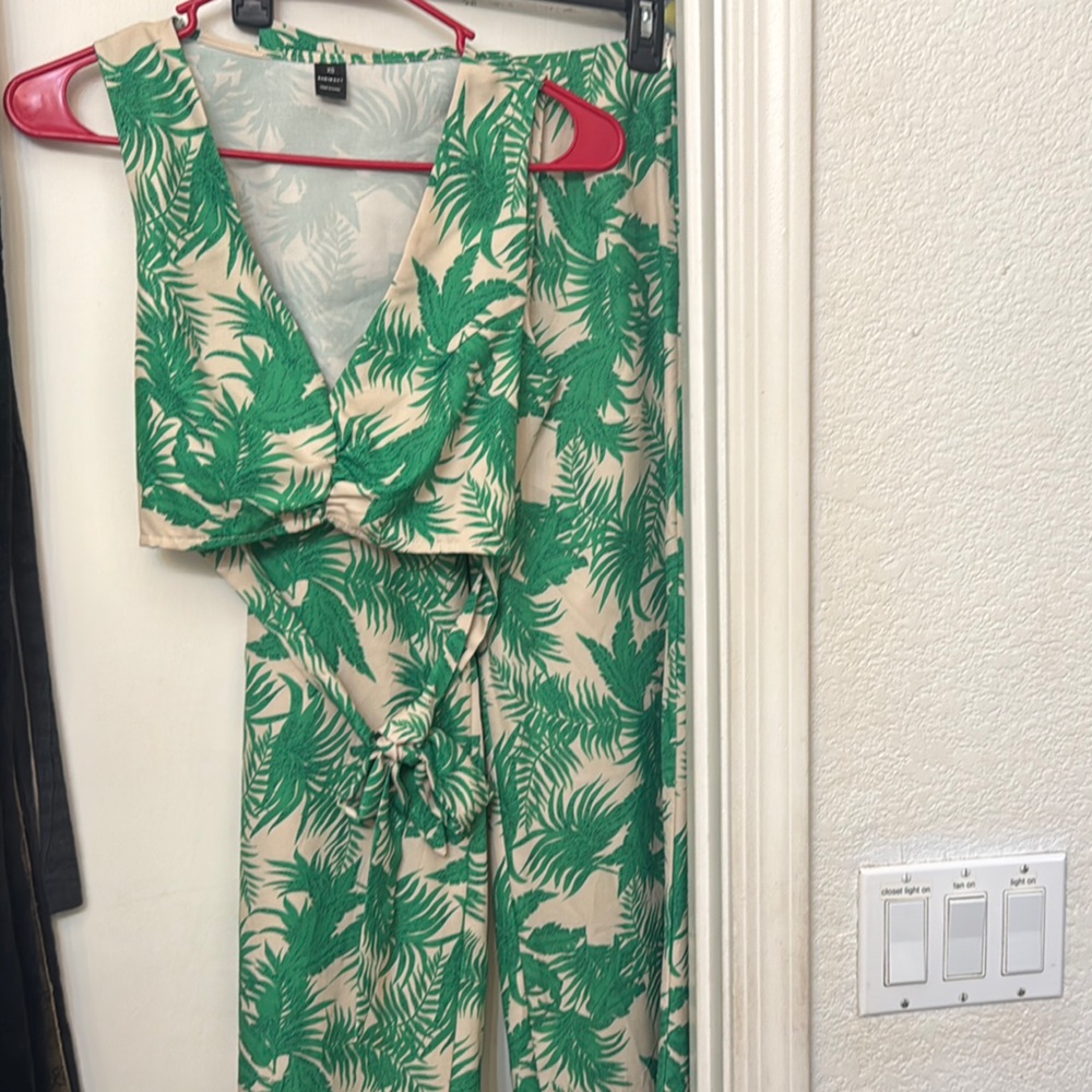 Green Leaf Print Dress